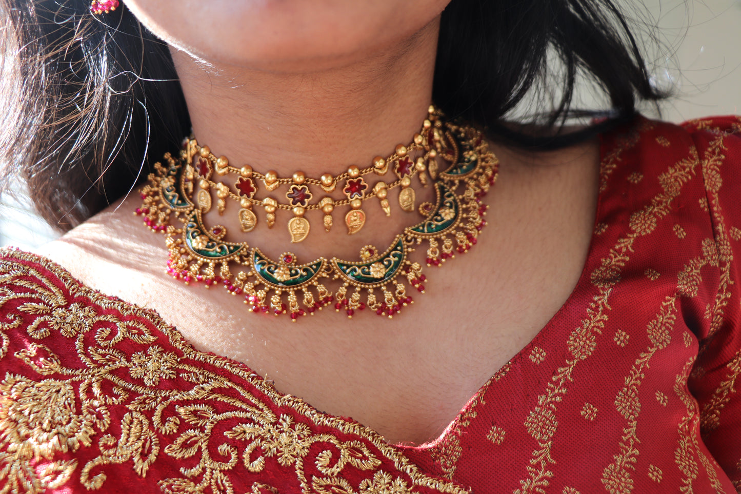 Short necklace set